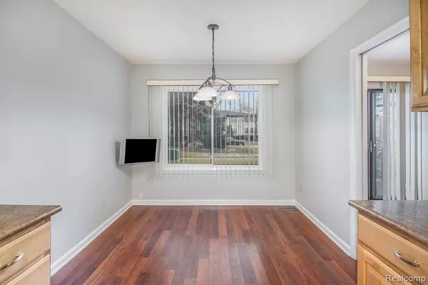 Southfield, MI 48034,24100 Wildbrook, Unit # 102 Drive