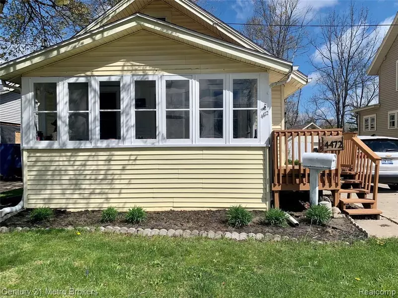 4472 NORTH Street, Holt, MI 48842