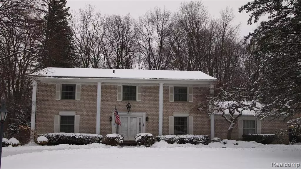 25050 SKYE Drive, Farmington Hills, MI 48336