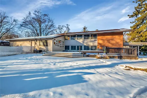 Farmington Hills, MI 48334,29625 SUGAR SPRING RD