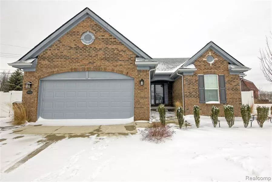 9045 BIRCH POINTE Drive, Newport, MI 48166