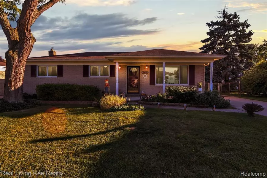 41545 Westmeath Circle, Clinton Twp, MI 48038