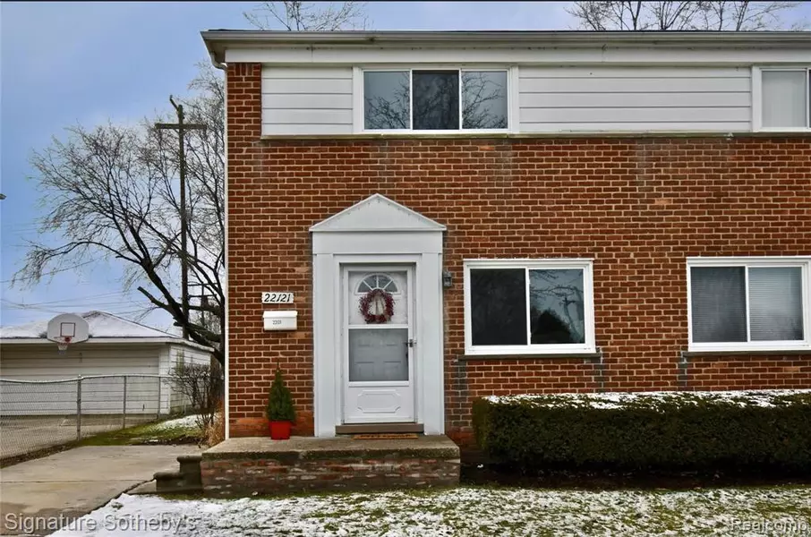 22131 MARTER Road, Saint Clair Shores, MI 48080