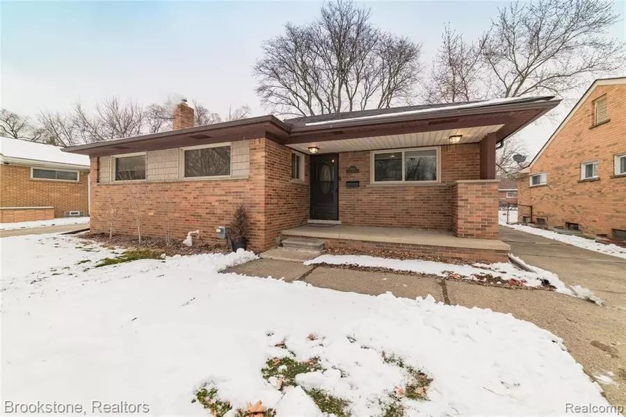 12820 DARTMOUTH Street, Oak Park, MI 48237