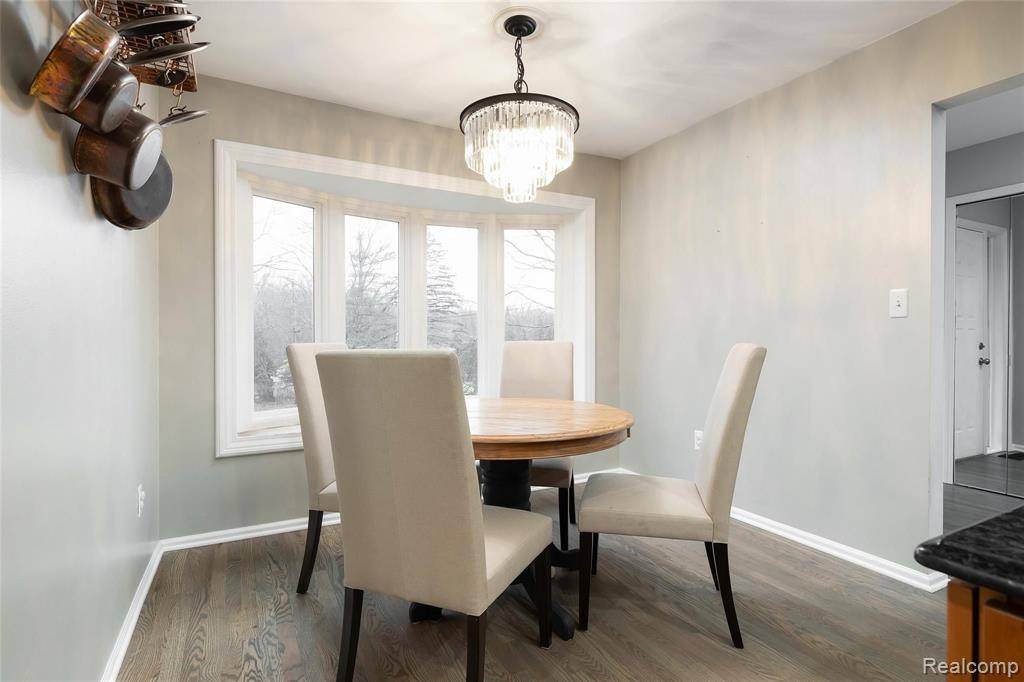 West Bloomfield, MI,4966 BROOMFIELD Lane