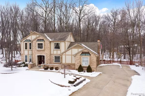 Farmington Hills, MI 48331,30422 ASTON Court