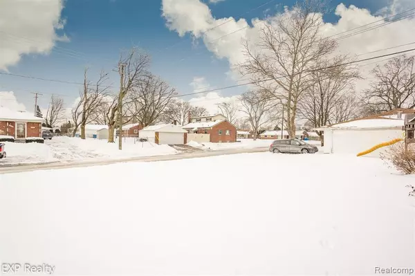 Dearborn Heights, MI 48127,25346 KENNEDY Street