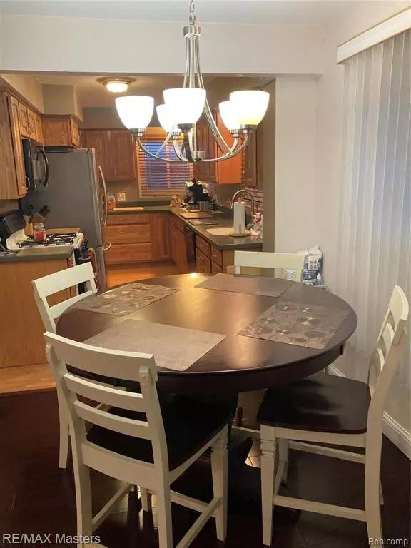 Riverview, MI 48193,17501 RAY Street