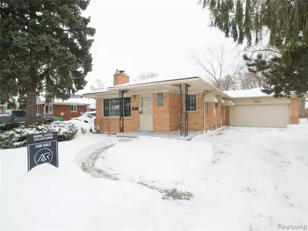 Eastpointe, MI 48021,17372 COLLINSON Avenue