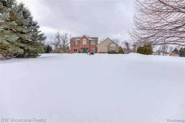 Howell, MI 48843,1817 DEER VIEW Court