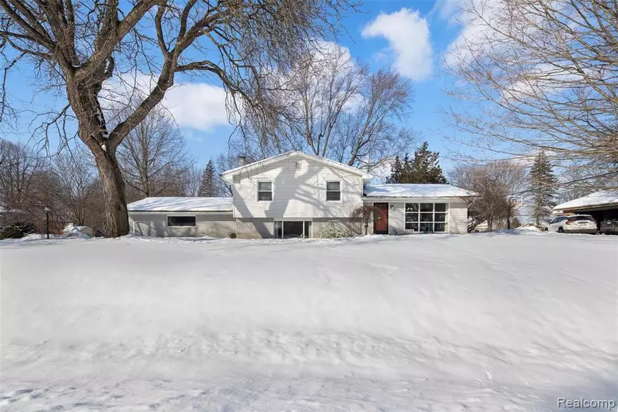 30088 BEACONTREE ST, Farmington Hills, MI 48331