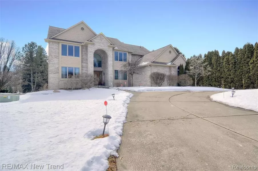 35810 LANCASHIRE Drive, Farmington Hills, MI 48331