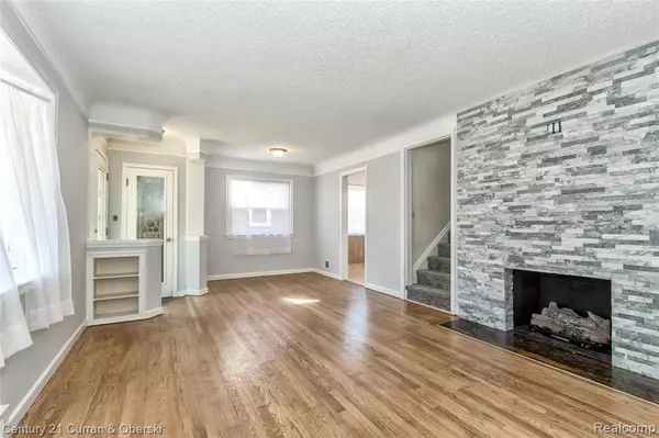 Dearborn, MI 48124,1600 SHERWOOD E Court