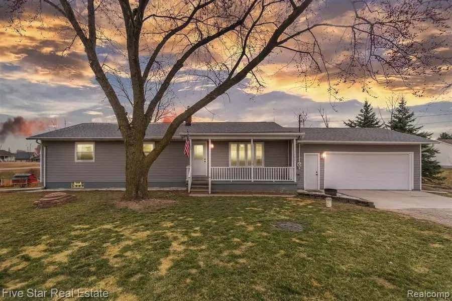 5500 N HENDERSON Road, Davison, MI 48423