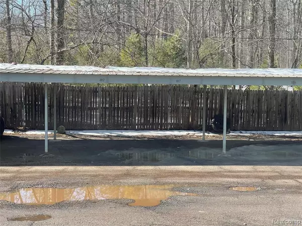 Southfield, MI 48034,26660 FRANKLIN POINTE Drive