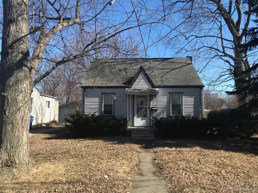 Dearborn Heights, MI 48125,4253 EDGEWOOD Street