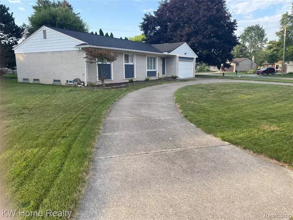 Novi, MI,41045 HOLLYDALE