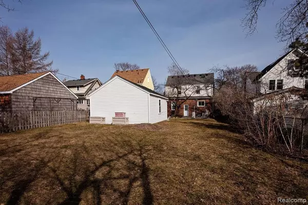 Ferndale, MI 48220,831 W BRECKENRIDGE Street