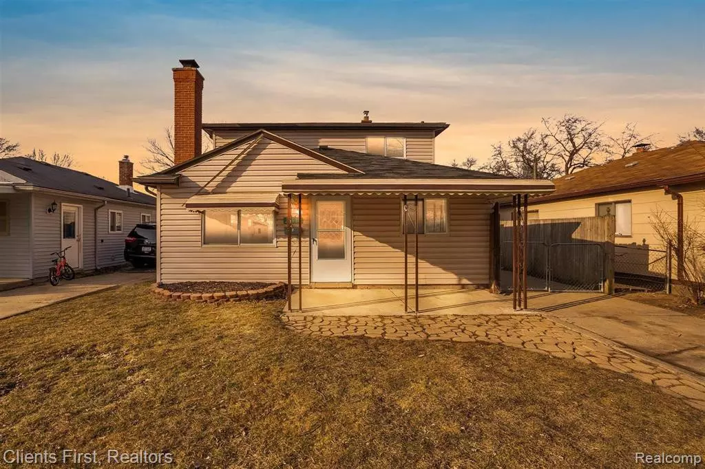 Dearborn Heights, MI 48125,21318 POWERS Avenue