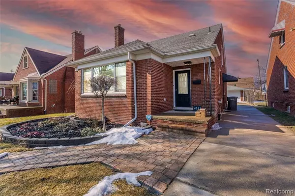 6251 OAKMAN Boulevard, Dearborn, MI 48126