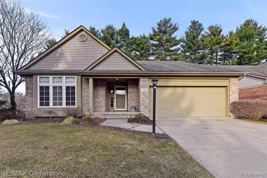 11811 PINE WAY Court, Plymouth, MI 48170