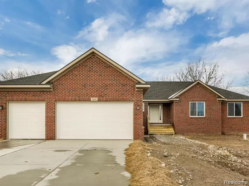 5375 Rochester Road, Leonard, MI 48367