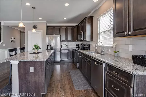 Canton, MI 48188,49583 MAPLETON