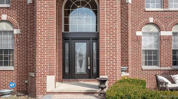 West Bloomfield, MI,6832 CARRINGTON Circle