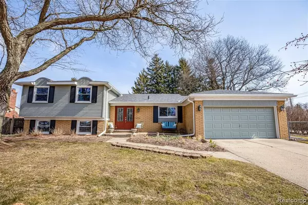 Livonia, MI 48152,17162 COUNTRY CLUB Drive