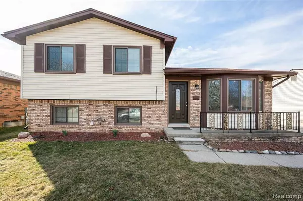 4407 Briarwood Avenue, Royal Oak, MI 48073