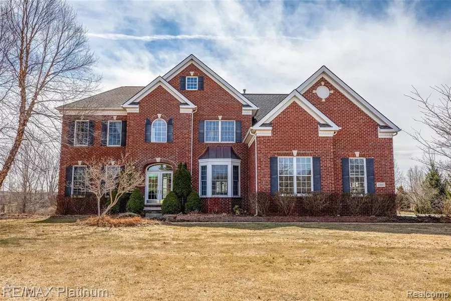 1960 SCENIC DRIVE, Milford, MI 48380