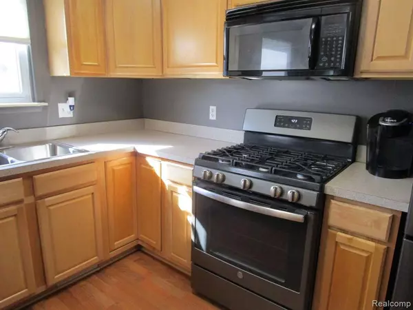 Canton, MI 48188,1824 W ROUNDTABLE Drive