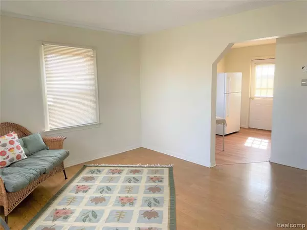 Hazel Park, MI 48030,63 W MAHAN Avenue