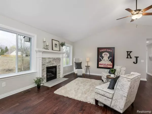 Leonard, MI 48367,5383 Rochester Road