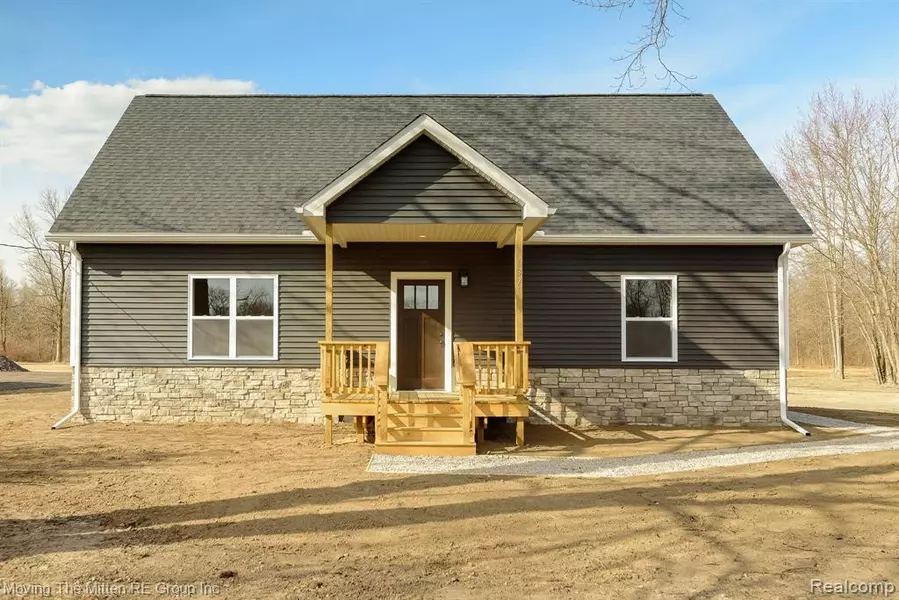 6370 OAKVILLE WALTZ Road, Belleville, MI 48111