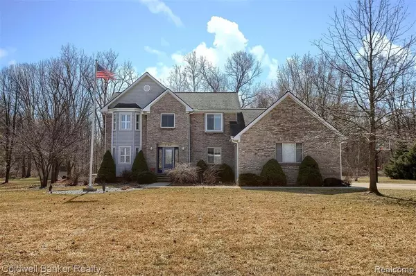 37547 LESLIE Drive, New Boston, MI 48164
