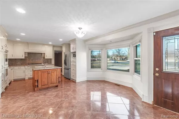 Romulus, MI 48174,11439 DELANO Street