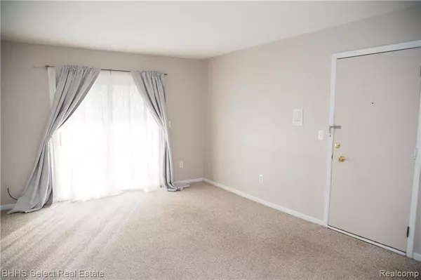 Allen Park, MI 48101,9931 ALLEN POINTE