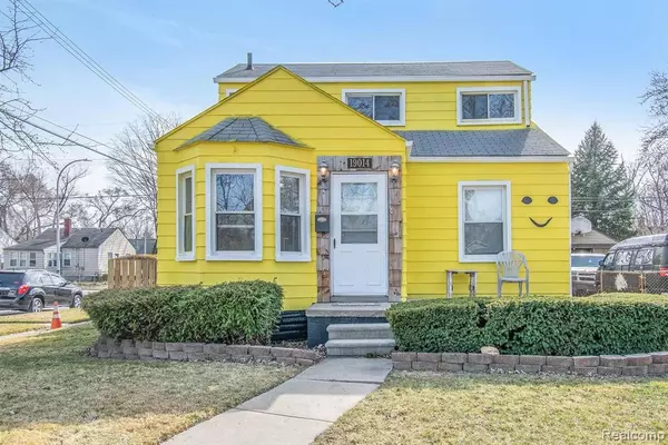 19014 ELKHART Street, Harper Woods, MI 48225