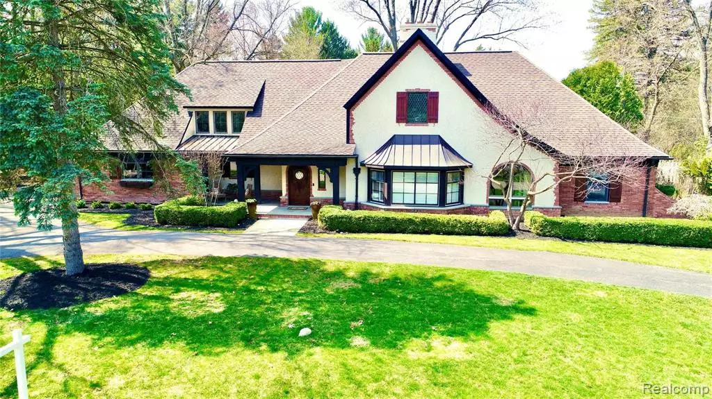 Franklin, MI 48025,32665 COLONY HILL Drive