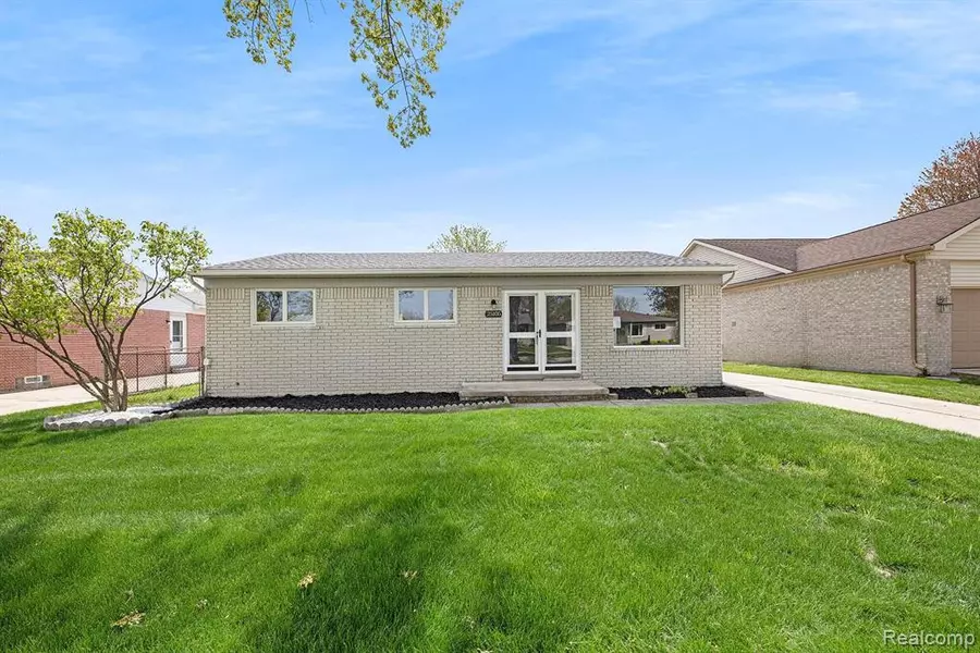 25105 RICHARD Street, Taylor, MI 48180