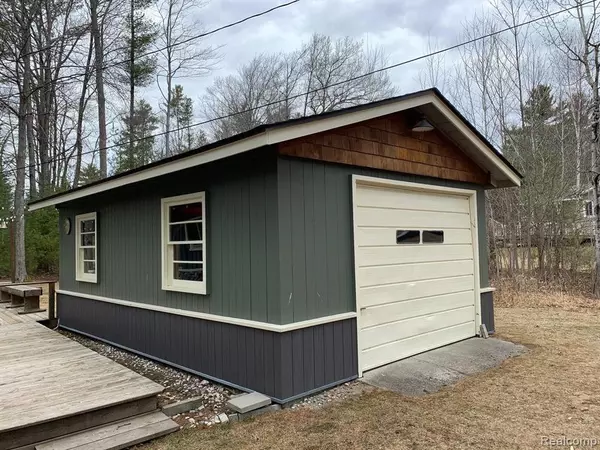 East Tawas, MI 48730,365 N BALDWIN RESORT Road