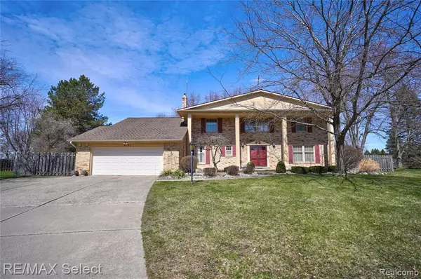 Grand Blanc, MI 48439,6181 KINGS SCEPTER Court