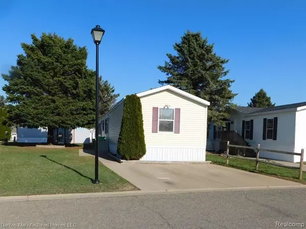 5417 Baronne Street,  White Lake,  MI 48383