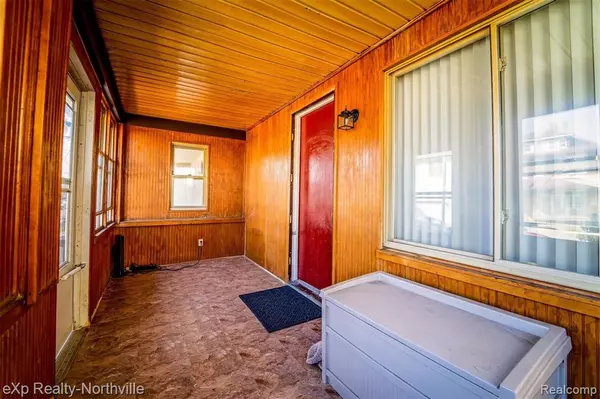 Wyandotte, MI 48192,167 BONDIE Street