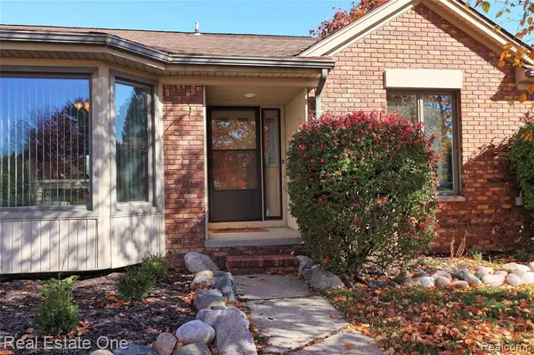 Sterling Heights, MI 48310,40550 KINBURN Drive