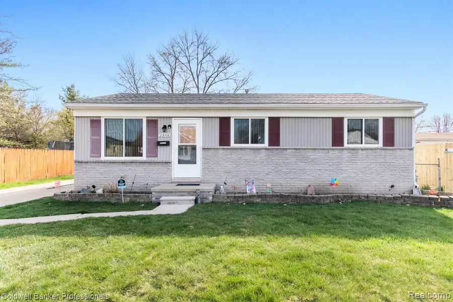 23716 CUSHING Avenue, Eastpointe, MI 48021