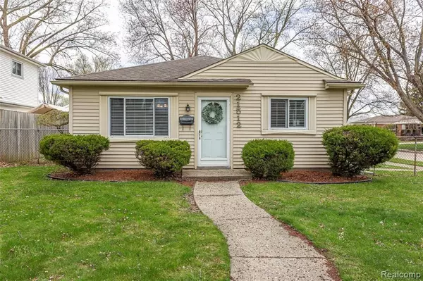 21512 POWERS Avenue, Dearborn Heights, MI 48125