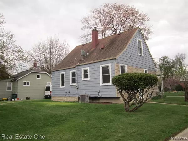 Ferndale, MI 48220,984 EMWILL Street