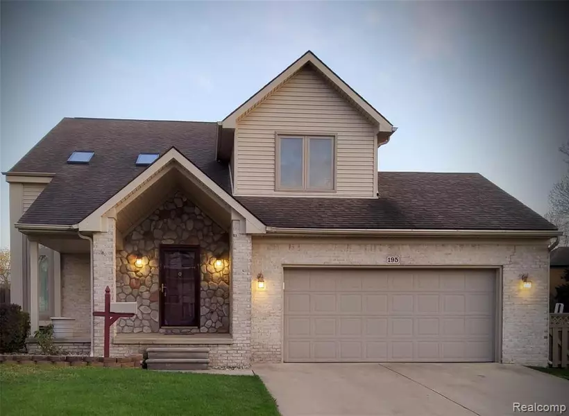 195 Davis Street, Wyandotte, MI 48192